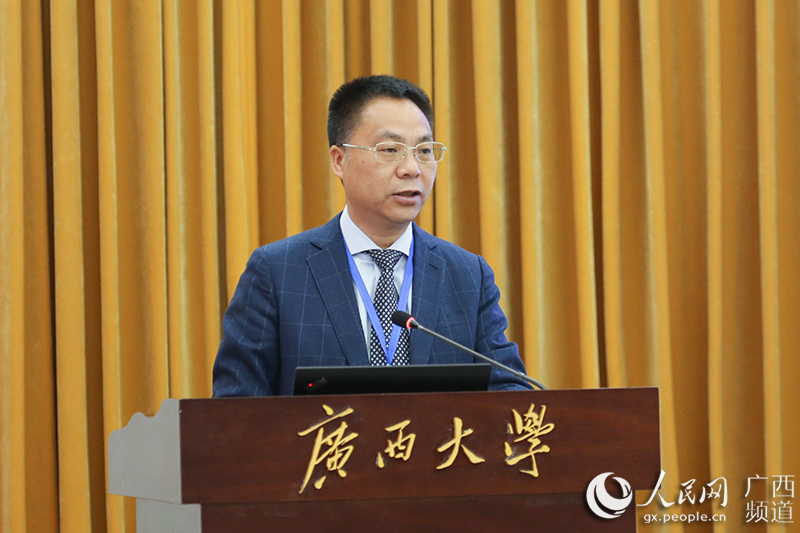 伟德bv1946官网公司党委书记黄建荣在国际投资贸易与广西自贸区法制建设国际研讨会闭幕式上的致辞此次会议的召开，得益于若干非常重要的机缘。对促成这些机缘成就的一些人和单位，我要表示诚挚的谢意【详细】 